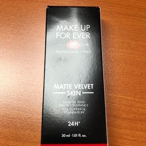 Makeup Forever Matte Velvet Skin Foundation